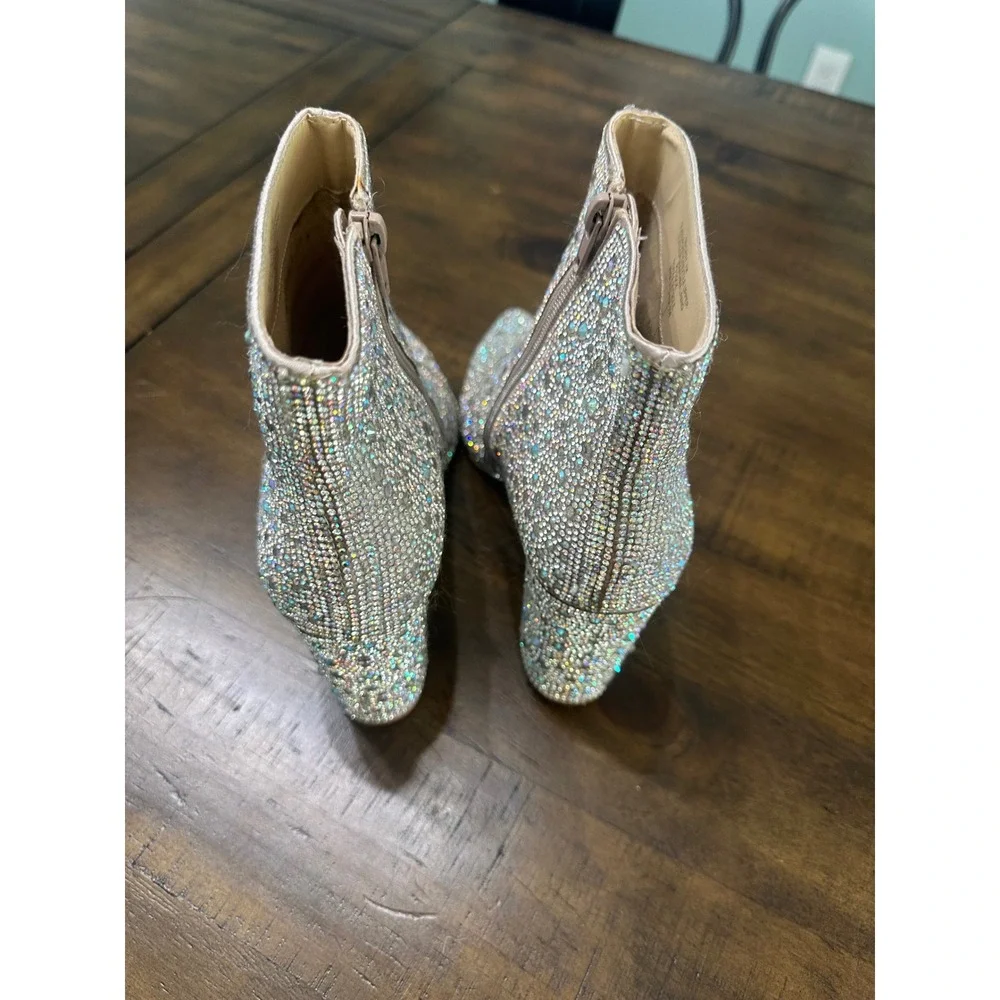 Betsey‎ Johnson Cady Rhinestone Ankle Boots Silver Pointed Toe Block Heel Size 7